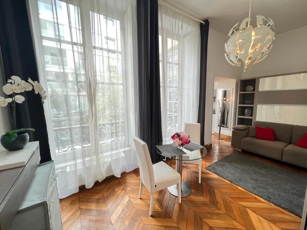 Le Lumineux - Le Chic En Hypercentre - Bellecour Apartment Lyon Bagian luar foto