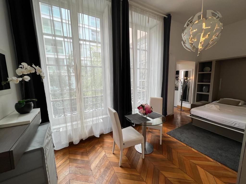 Le Lumineux - Le Chic En Hypercentre - Bellecour Apartment Lyon Bagian luar foto